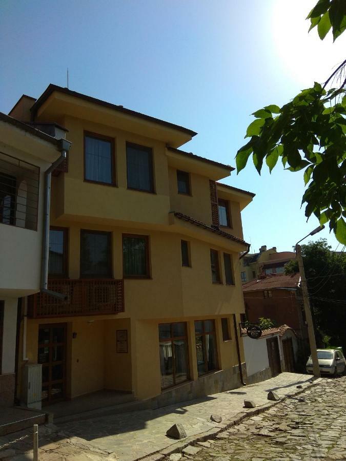 Roots Hotel And Wine Bar Plovdiv Exterior foto
